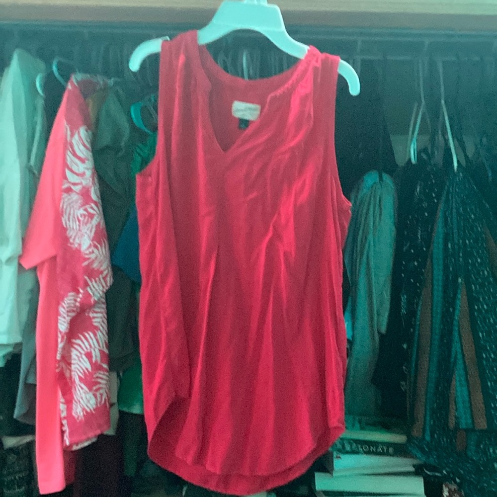 Universal Thread Red Sleeveless Tank Top